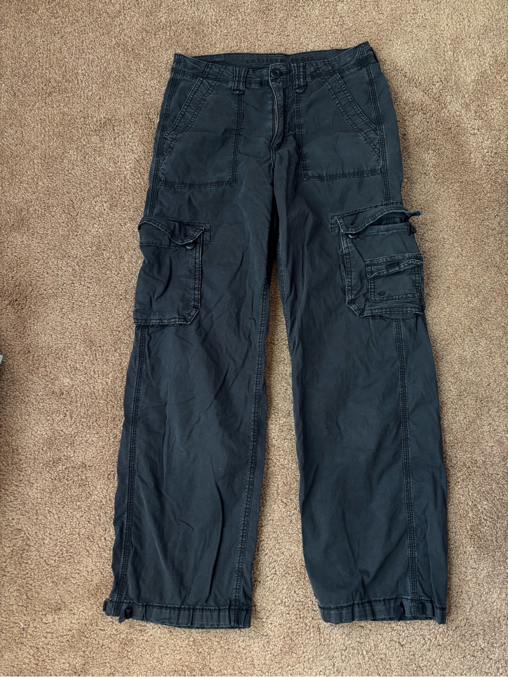 American Eagle Women’s Size 4 Black Cargo Pants with Multiple Pockets